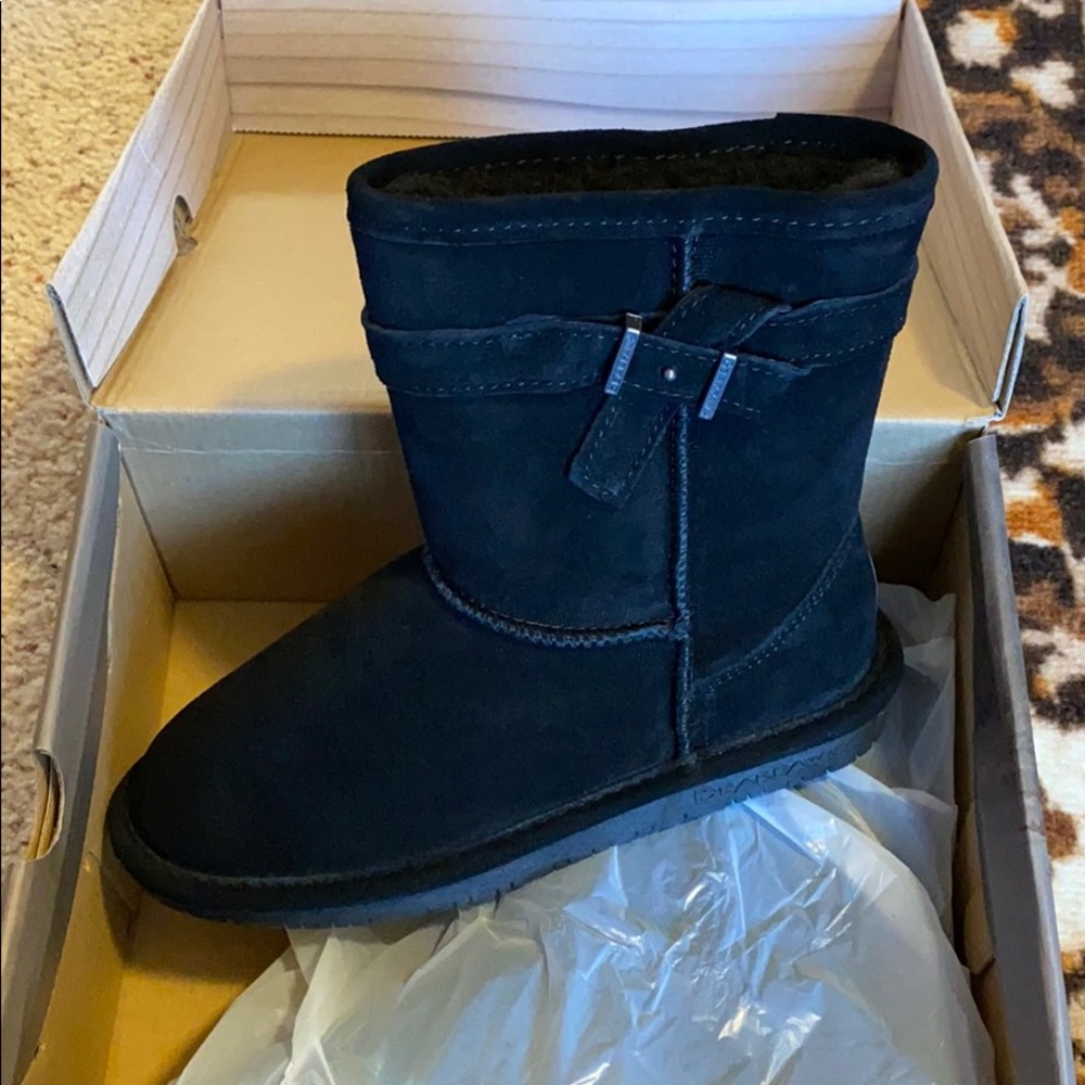 Bearpaw new boots size 3 Y big girl